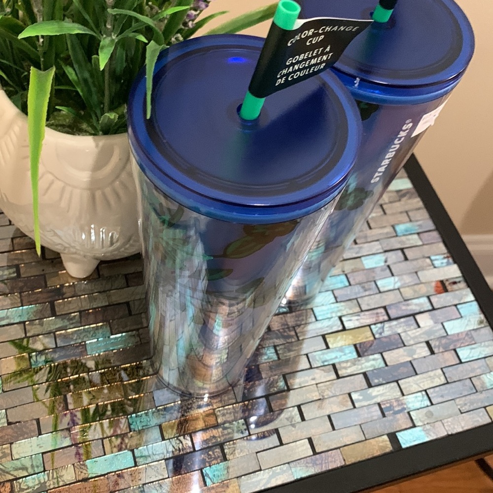 Starbucks Holiday 2022 Color Change Blue Glitter Rose Corsage Cold Cup Tumbler - Picture 2 of 16
